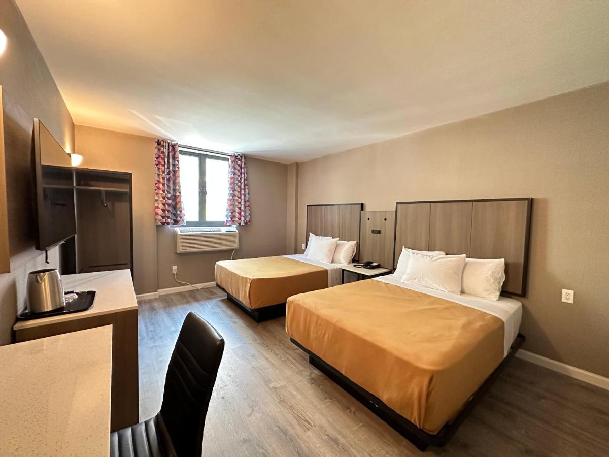 Regal Inn & Suites New York Laguardia Hotel Exterior photo